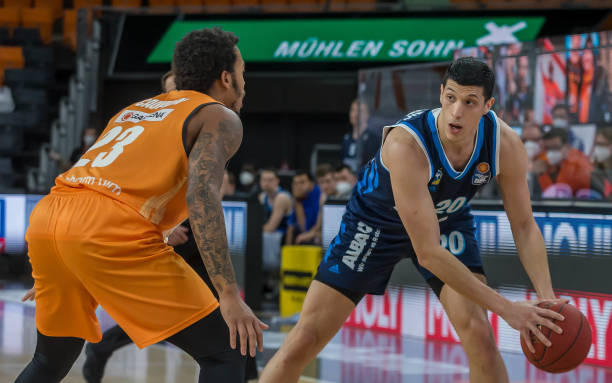 严苛的自我 严苛的自我