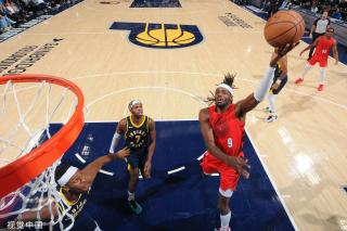 他的表现仍 他的表现仍