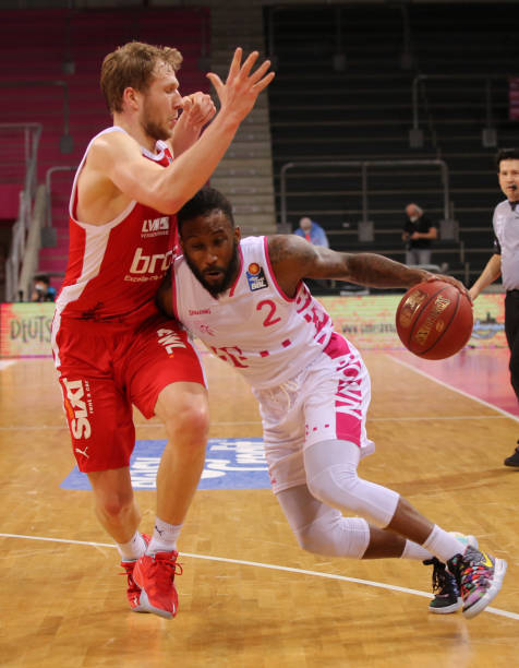 对于裁判而 对于裁判而