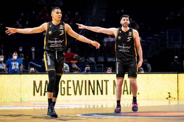 里的投篮选 里的投篮选